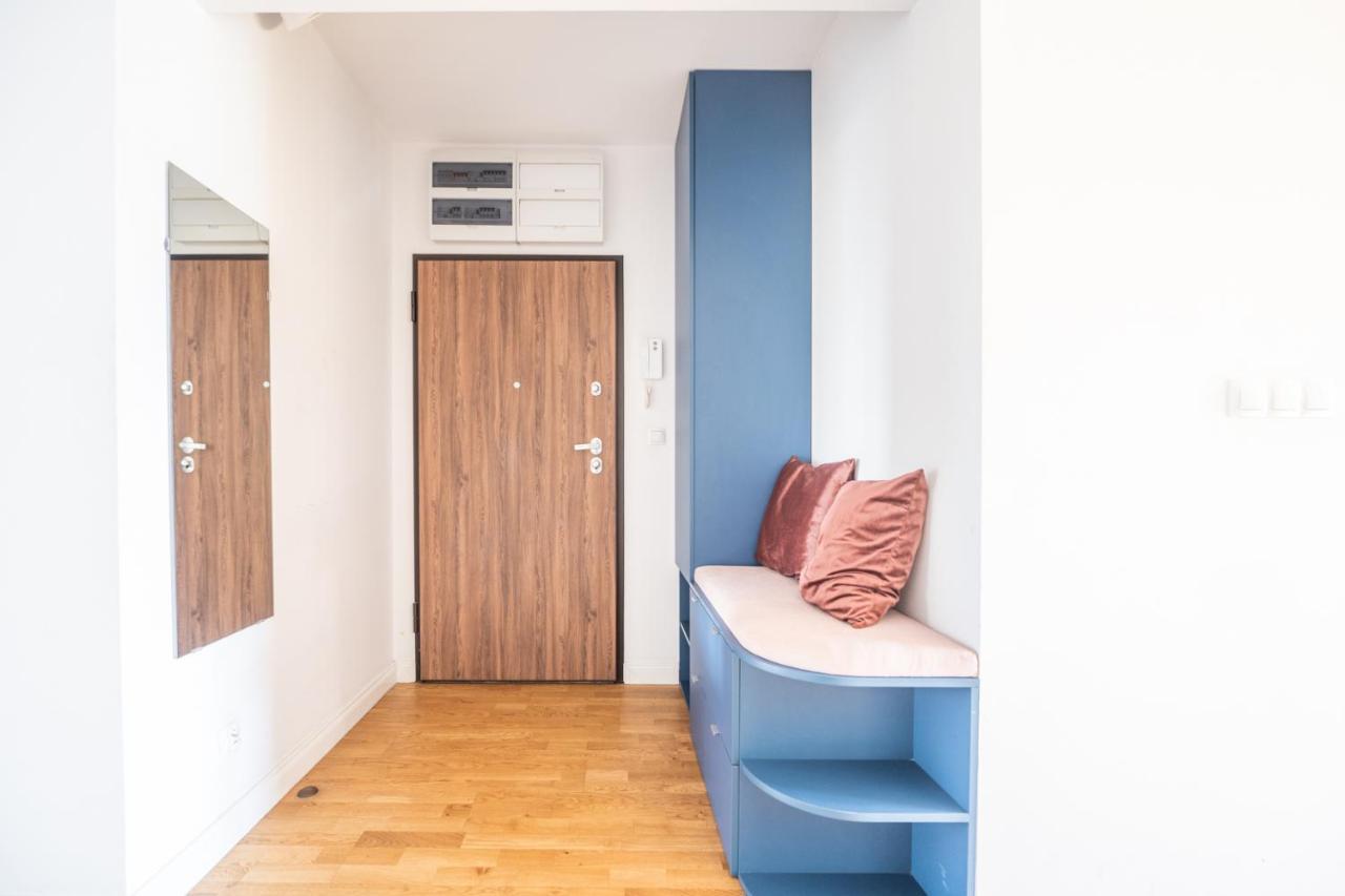 Krucza Apartment ~ Self Check-In 24H ~ Parking And Lift Breslavia Exterior foto